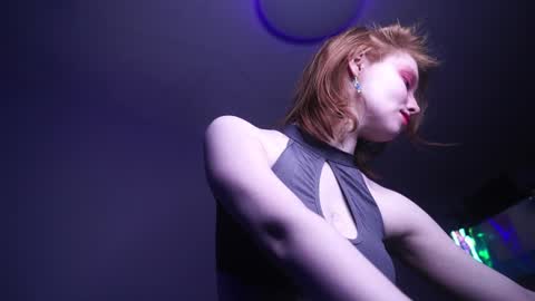        im expecting 350 thumbs up on my altar   online show from December 26, 2024, 10:09 pm