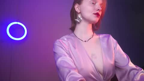        im expecting 350 thumbs up on my altar   online show from September 13, 2025, 10:09 pm