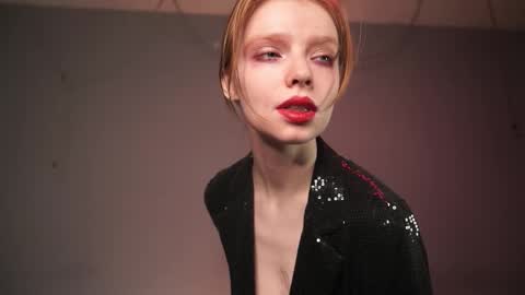        im expecting 350 thumbs up on my altar   online show from February 18, 2026, 10:28 pm