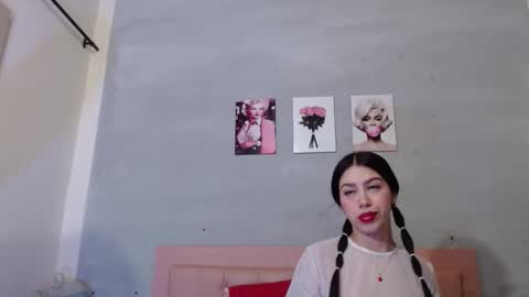 ginnifer_goodwin online show from October 18, 2025, 12:17 pm