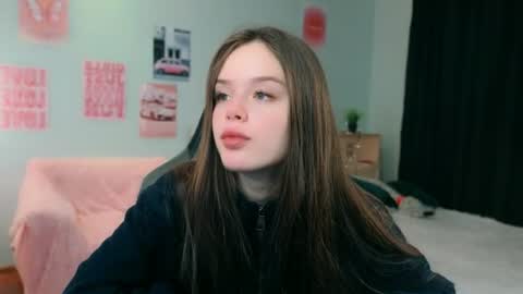 Ginny online show from July 5, 2026, 9:33 pm