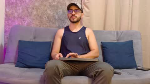 Gio online show from September 22, 2025, 7:05 pm