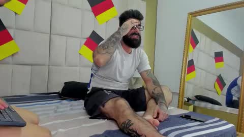 gio_lorenz online show from September 30, 2025, 3:06 pm