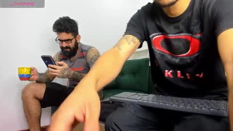 gio_lorenz online show from October 8, 2025, 12:58 pm