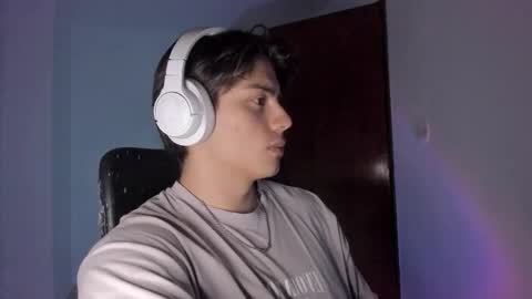 GioRusso online show from October 8, 2025, 11:35 pm