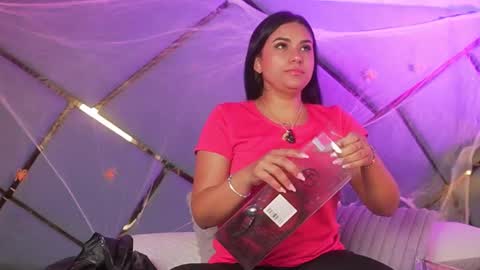 Snapshot of giorgia_13 chatting on October 31, 2025, 3:18 am giorgia online show from October 31, 2025, 3:18 am