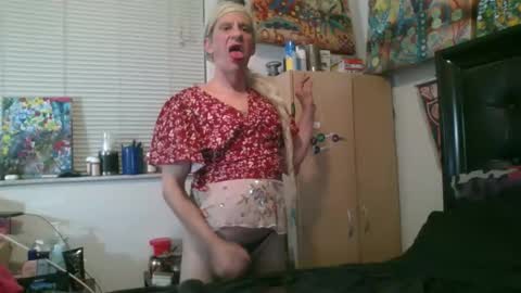 giovanna132008 online show from December 2, 2025, 5:46 am