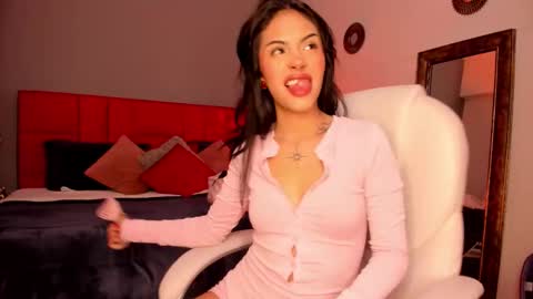 Giovanna  online show from February 6, 2026, 4:50 am