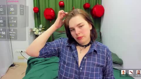 Giovana online show from March 15, 2026, 7:42 pm