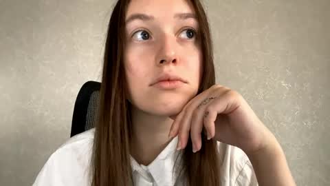 Melisa online show from April 23, 2026, 1:07 am