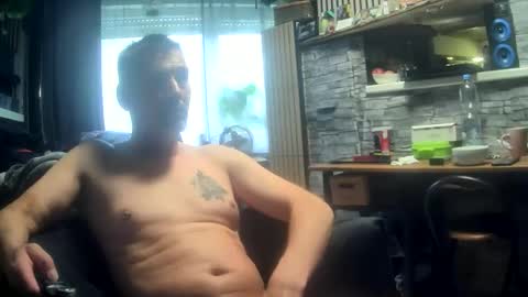 Snapshot of giovanne1 chatting on October 19, 2025, 11:55 am giovanne1 online show from October 19, 2025, 11:55 am