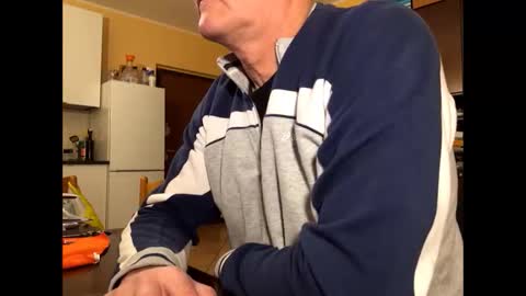 Snapshot of giovanni_1964 chatting on March 1, 2026, 9:33 am giovanni_1964 online show from March 1, 2026, 9:33 am