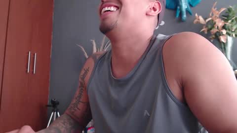 Snapshot of girge23 chatting on January 12, 2025, 8:03 pm piggy boy online show from January 12, 2025, 8:03 pm