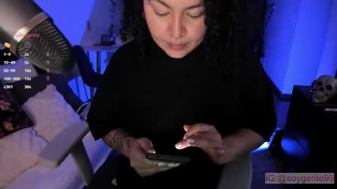 Snapshot of girl_inline chatting on October 7, 2025, 1:47 am girl_inline online show from October 7, 2025, 1:47 am