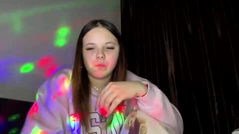 girl_shy07 online show from January 14, 2026, 6:57 pm