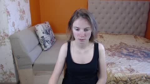 Snapshot of girl_summer97 chatting on December 17, 2024, 11:49 am Katia online show from December 17, 2024, 11:49 am