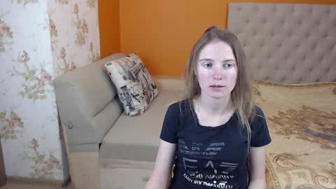 Snapshot of girl_summer97 chatting on January 11, 2025, 1:32 pm Katia online show from January 11, 2025, 1:32 pm