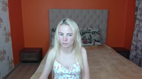 Katia online show from December 2, 2025, 1:28 pm