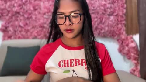 queen ronna online show from October 7, 2025, 10:45 am