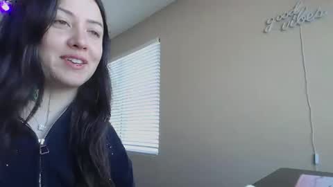 Jasmine online show from November 10, 2025, 4:28 pm