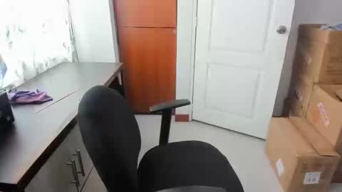 Ela online show from October 14, 2025, 2:40 pm