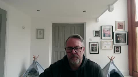 girlsandbikes online show from October 23, 2025, 10:25 am