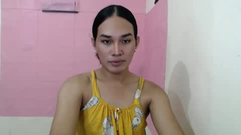 Snapshot of girlthatuneedxxx chatting on December 3, 2024, 8:38 am Rhaine online show from December 3, 2024, 8:38 am