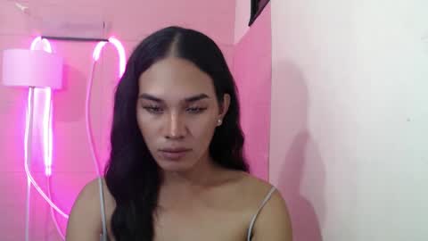 Snapshot of girlthatuneedxxx chatting on January 8, 2025, 1:41 pm Rhaine online show from January 8, 2025, 1:41 pm
