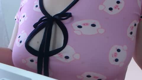 Victoria online show from November 3, 2025, 3:24 pm