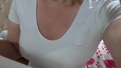 Victoria online show from January 13, 2026, 1:00 am