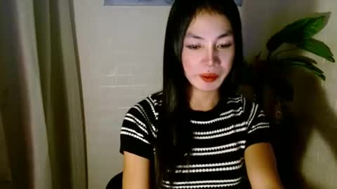 Snapshot of girlwhobelieveinmagic chatting on March 4, 2025, 6:18 pm Callmenor online show from March 4, 2025, 6:18 pm