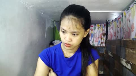Snapshot of girlxfromxph chatting on February 14, 2025, 1:23 am girlxfromxph online show from February 14, 2025, 1:23 am