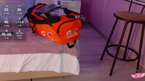     online show from October 14, 2025, 10:38 am