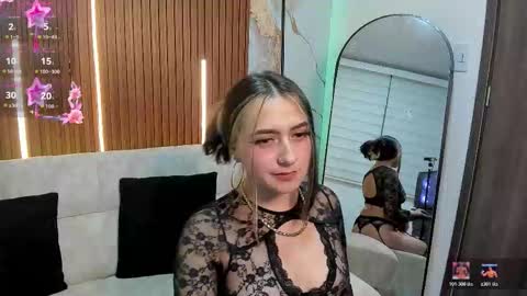 Snapshot of giselle_laurens_ chatting on February 16, 2026, 10:06 pm Giselle online show from February 16, 2026, 10:06 pm