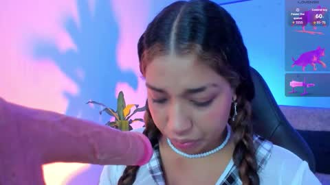 Snapshot of giselle_upp chatting on November 30, 2025, 4:49 am Giselle online show from November 30, 2025, 4:49 am