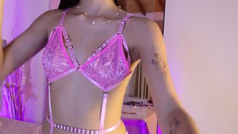 giselleclair online show from October 24, 2025, 1:40 pm