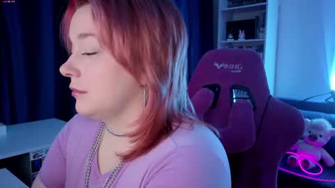 AlexaMillis online show from June 12, 2026, 9:35 pm