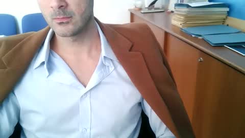 Snapshot of giuseppevai1 chatting on November 10, 2025, 11:31 am giuseppevai1 online show from November 10, 2025, 11:31 am