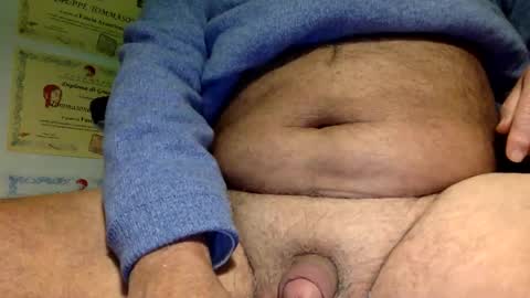 giutomma930394 online show from February 8, 2026, 5:38 pm