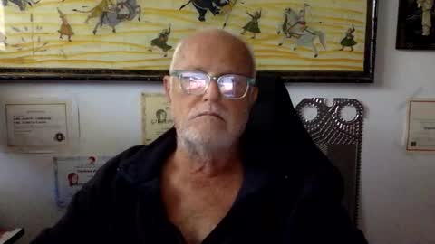 giutomma930394 online show from May 16, 2026, 12:48 pm