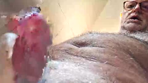 giutomma930394 online show from May 25, 2026, 7:58 am
