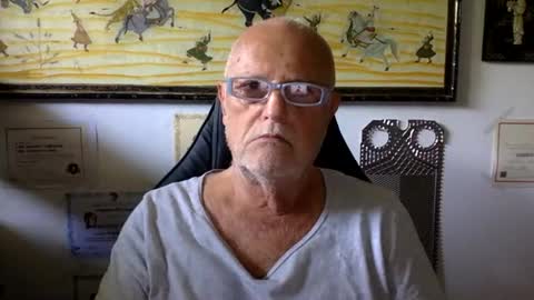 giutomma930394 online show from May 30, 2026, 9:39 am