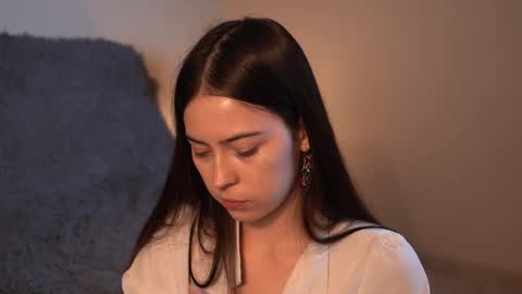 Agness online show from December 22, 2025, 1:19 pm