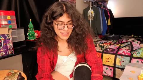 glaceon9 online show from January 23, 2025, 3:11 pm