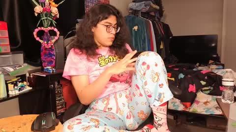 glaceon9 online show from January 30, 2025, 12:48 pm