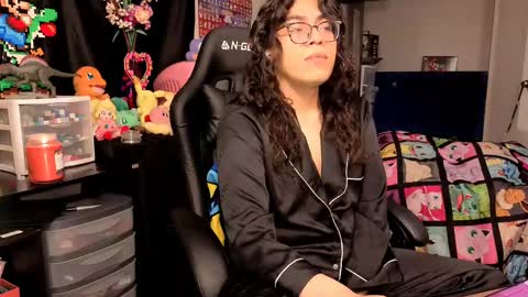 glaceon9 online show from October 6, 2025, 5:43 pm