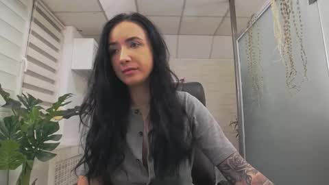       online show from December 15, 2025, 4:28 am