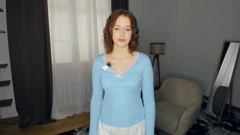 Snapshot of glammy_too chatting on November 25, 2025, 10:26 am Amelia online show from November 25, 2025, 10:26 am