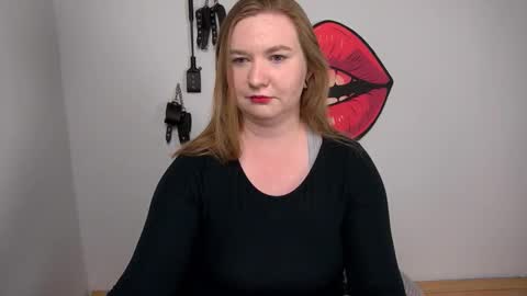 Snapshot of glamorousnikki chatting on October 20, 2025, 3:56 pm Nikki online show from October 20, 2025, 3:56 pm