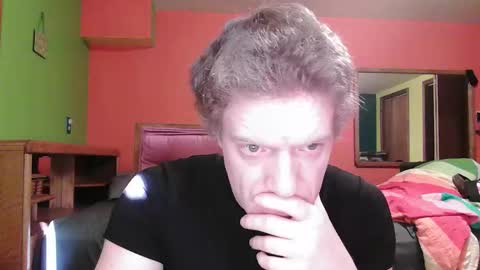 glam trans goddess online show from November 15, 2025, 4:14 pm